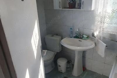 Casa 150mp, teren 2000mp, garaj, 3 anexe central Ologeni, Ph. - 2