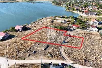 Teren de 2380 mp, în Corbu