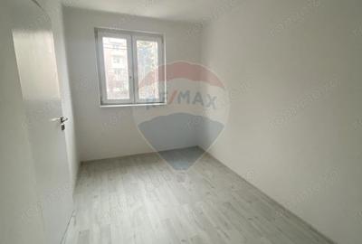 Apartament cu 3 camere semidecomandat în Nord - 1