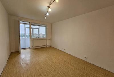 Apartament cu 3 camere decomandat în Giurgiului - 5