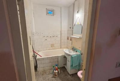 Apartament cu 3 camere decomandat în Central - 1