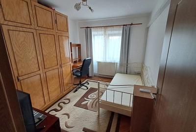 Apartament cu 3 camere decomandat în Central - 1