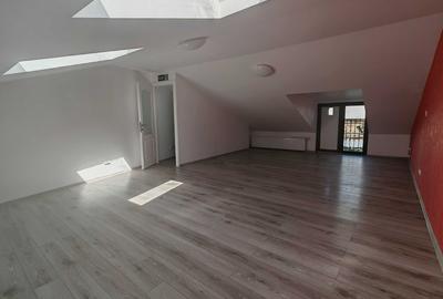 Casă cu 4 camere cu Teren 20 Mp în Central - 2