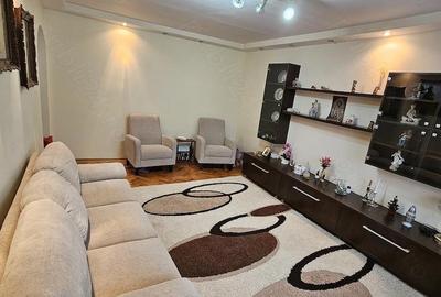 Apartament cu 3 camere decomandat în Soarelui - 10