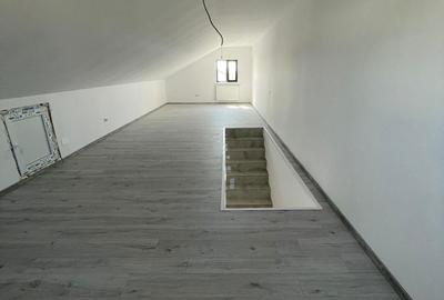 Casă cu 4 camere cu Teren 300 Mp în Central - 13