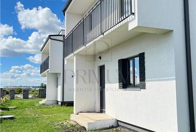 Duplex cu 5 camere cu Canalizare în Dumbrăvița - 1