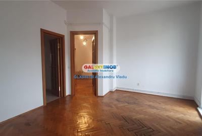 Vanzare apartament 4 camere -  Victoriei Str. Occidentului - 8