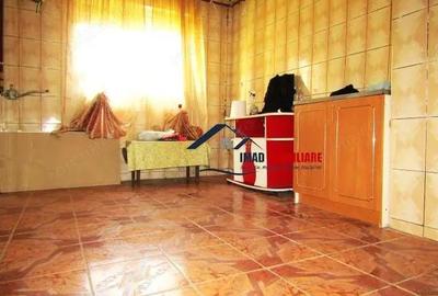 Apartament cu 2 camere semidecomandat în Micro 11 - 4