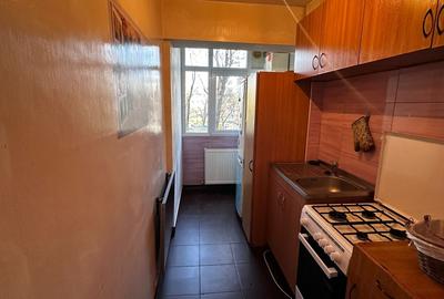 Apartament cu 2 camere, etaj 2/4, zona Podu Ros - 5