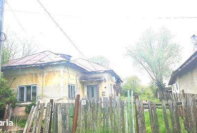 Casă cu 2 camere cu Teren 923 Mp în Scoarța - 1
