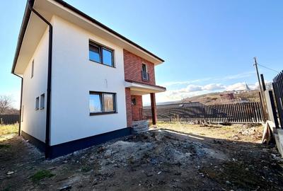 Casa individuala noua in Dezmir - semifinisata, teren 564 mp. - 13