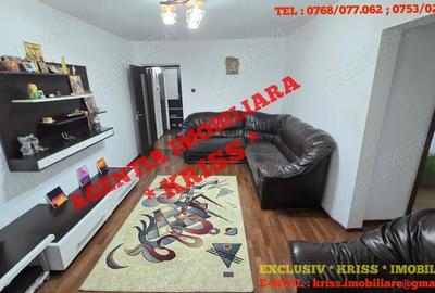 Apartament cu 3 camere semidecomandat în Banat