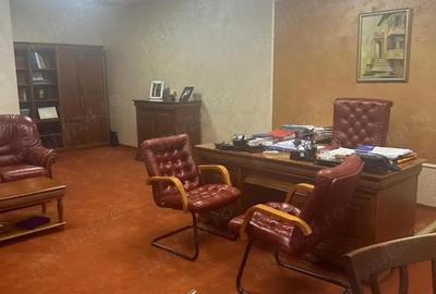 Spațiu comercial, de 530 mp, în Central - 7