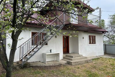 Casă cu 4 camere cu Teren 376 Mp în Odobești