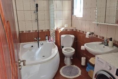 Duplex cu 4 camere cu Canalizare în Central - 13