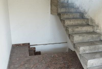 Casă cu 4 camere în Central - 9