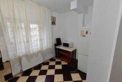 Garsonieră decomandată în Brâncoveanu