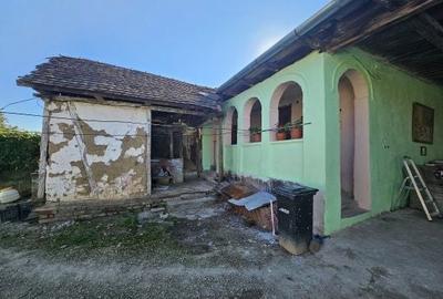 Casă cu 4 camere în Honorici - 2