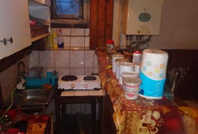 Garsoniera cu doua camere in Deva, zona Eminescu (Petrom), la demisol - 2