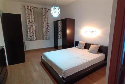 LIVE!Rezidenta 4 camere,in farmec istoric, vedere Tampa,cu beci si pod,Centrul I - 2