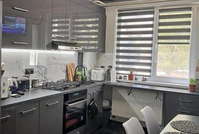 Apartament cu 2 camere semidecomandat, mobilat în Hipodrom