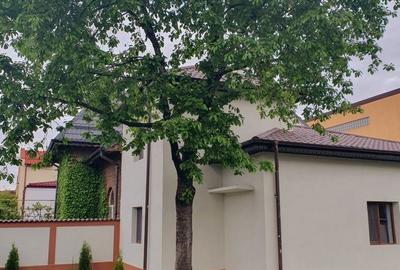 Casă cu 5 camere cu Teren 410 Mp în Central - 8