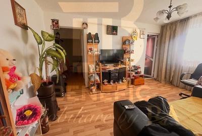 Apartament cu 3 camere semidecomandat în Vest - 8