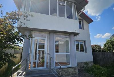 Casă cu 4 camere în Săucești - 3