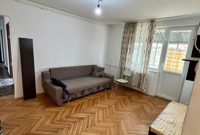 Apartament cu 4 camere decomandat în Cantemir