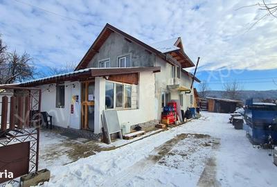 Casă cu 4 camere în Lacurile - 2