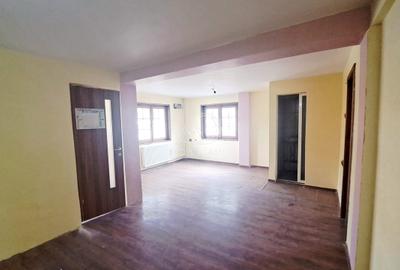 Casă individuală cu 9 camere cu Teren 96 Mp în Central - 8