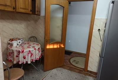 Apartament cu 3 camere decomandat, mobilat în Trivale - 10