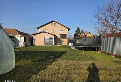 Casă cu 4 camere cu Teren 240 Mp în Cobadin - 1