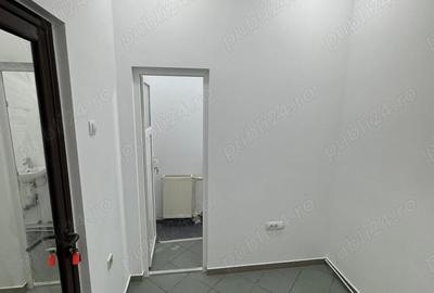 Spațiu comercial, de 68 mp, în Central - 4