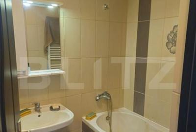 Apartament de vanzare, cu 2 camere, 33 mp, zona Piata 1 Mai - 9