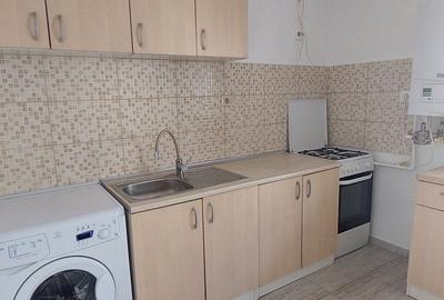 Apartament cu 3 camere decomandat în Tractorul - 6