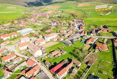Casă cu 2 camere cu Canalizare în Central - 2