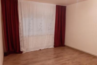 Apartament 4 camere renovat si semimobilat zona 700 - 17