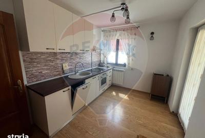 Casă cu 5 camere cu Teren 679 Mp în Central - 3
