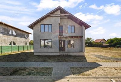 Casă cu 5 camere cu Canalizare în Șagu - 4