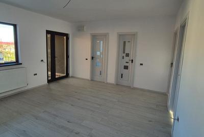 Vindem Casa in Lumina - 4