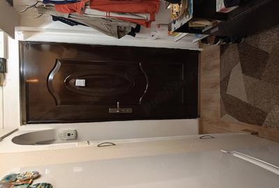 Apartament cu 2 camere semidecomandat în Aradul Nou