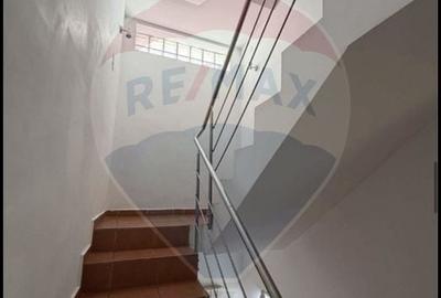 Casă individuală cu 6 camere cu Teren 100 Mp în Banu Manta - 13