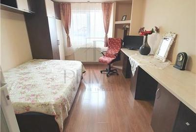 STEAUA - 1 CAM - BLOC IZOLAT - SPATIOS - APROAPE DE SHOPPING CITY - 1