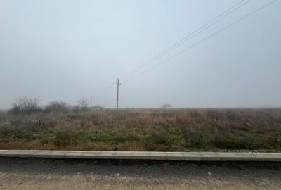 Vand teren - lot de casa in Sabareni - drum asfaltat, utilitati - 0% comision - 5