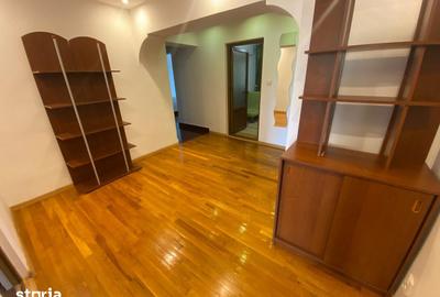 Apartament cu 4 camere în Central - 8