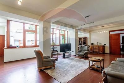 Spațiu comercial, de 1,022 mp, în Central - 12