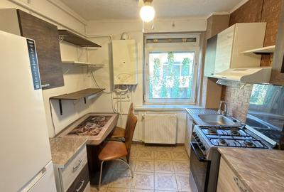 Apartament cu 2 camere decomandat în Carei - 1