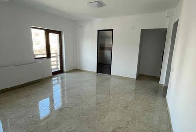 Spațiu comercial, de 250 mp, în Central - 3