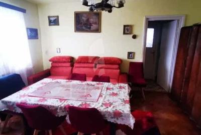 Apartament 3 camere în zona COLINA - 1